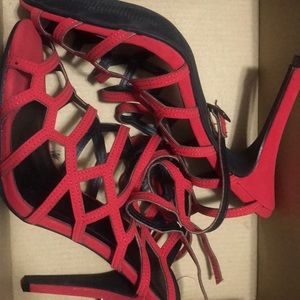 Red heels 🍒